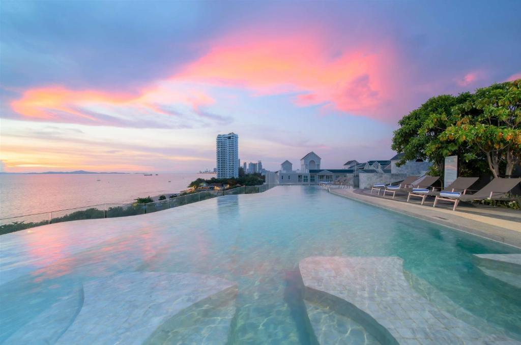 Bayphere Hotel Pattaya Ban Nong Hin  Exterior foto